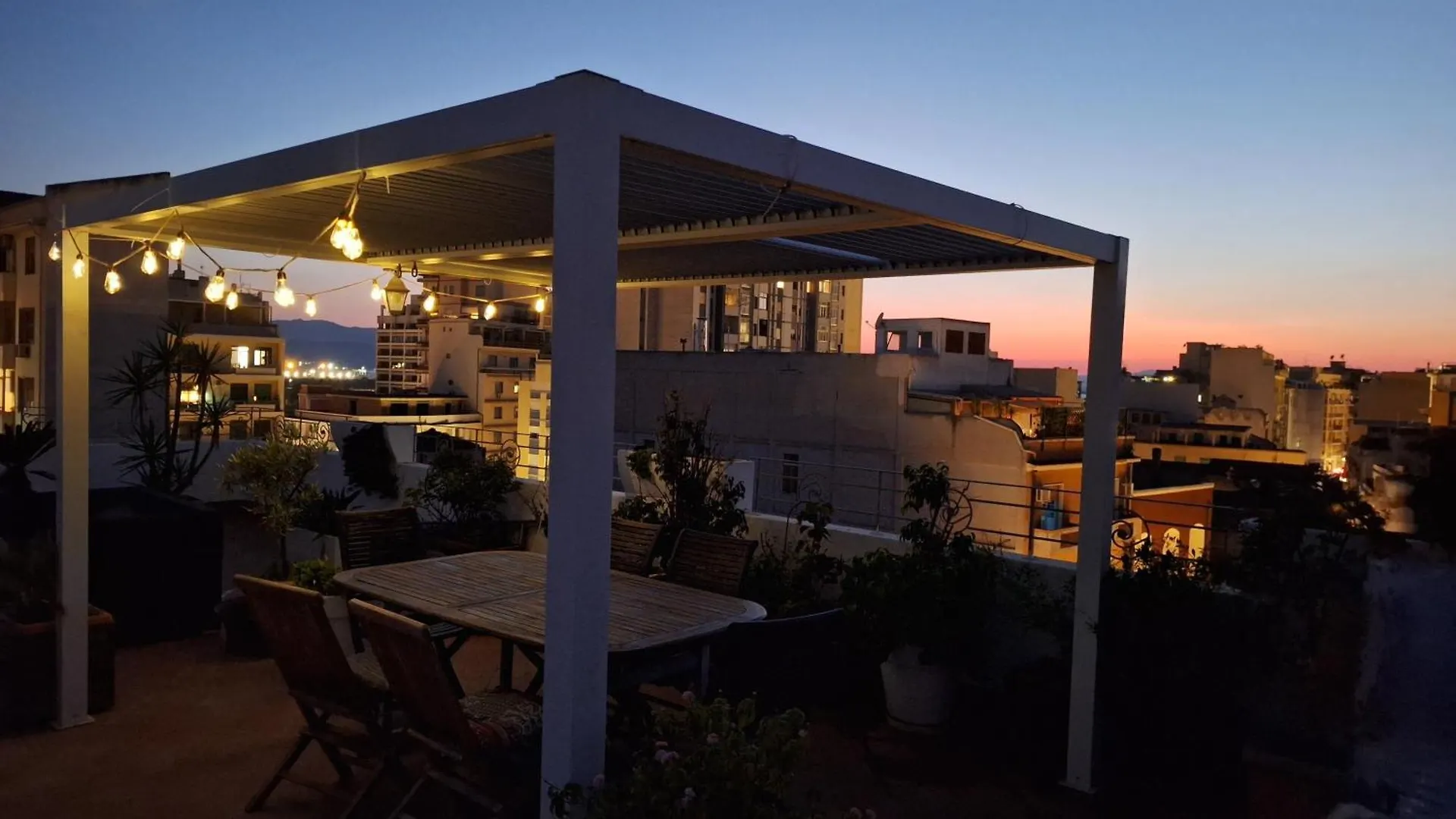 Apartment Rooftop Suite City Centre With Garage Cagliari